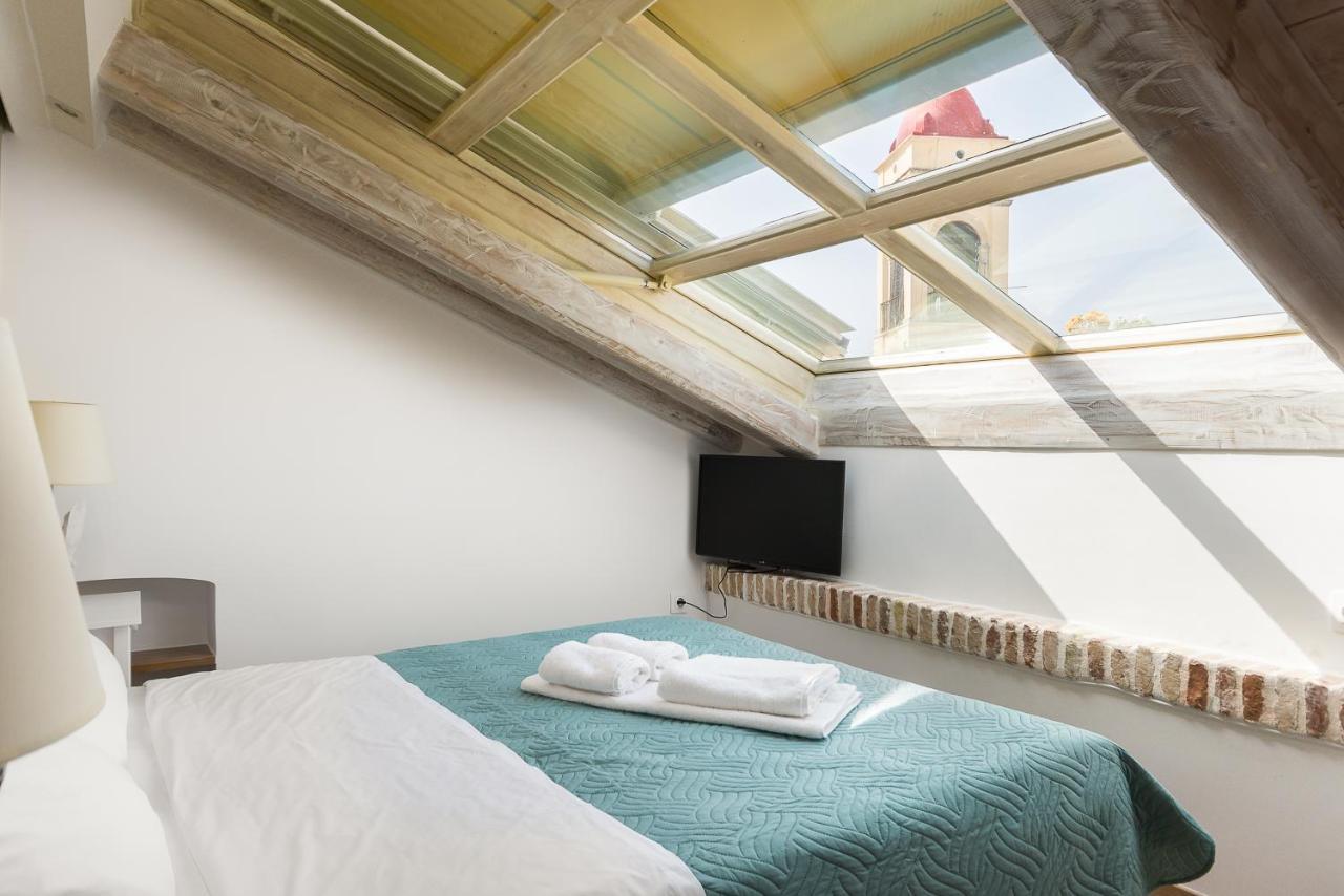 Sky Loft Corfu Old Town Apartments Bagian luar foto