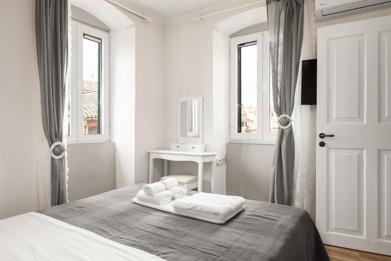 Sky Loft Corfu Old Town Apartments Bagian luar foto